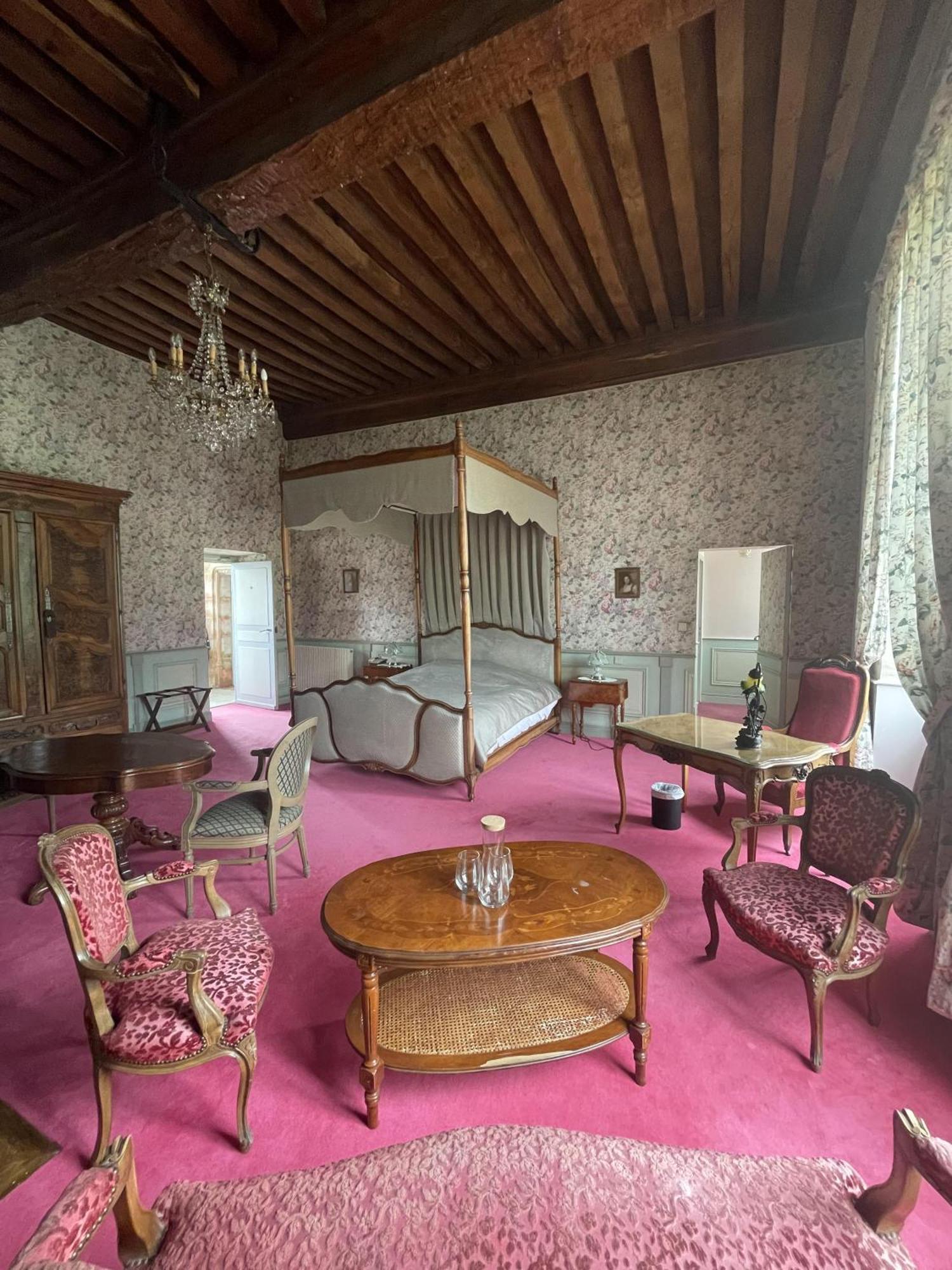 Chateau De La Berchere Nuits-Saint-Georges Rum bild